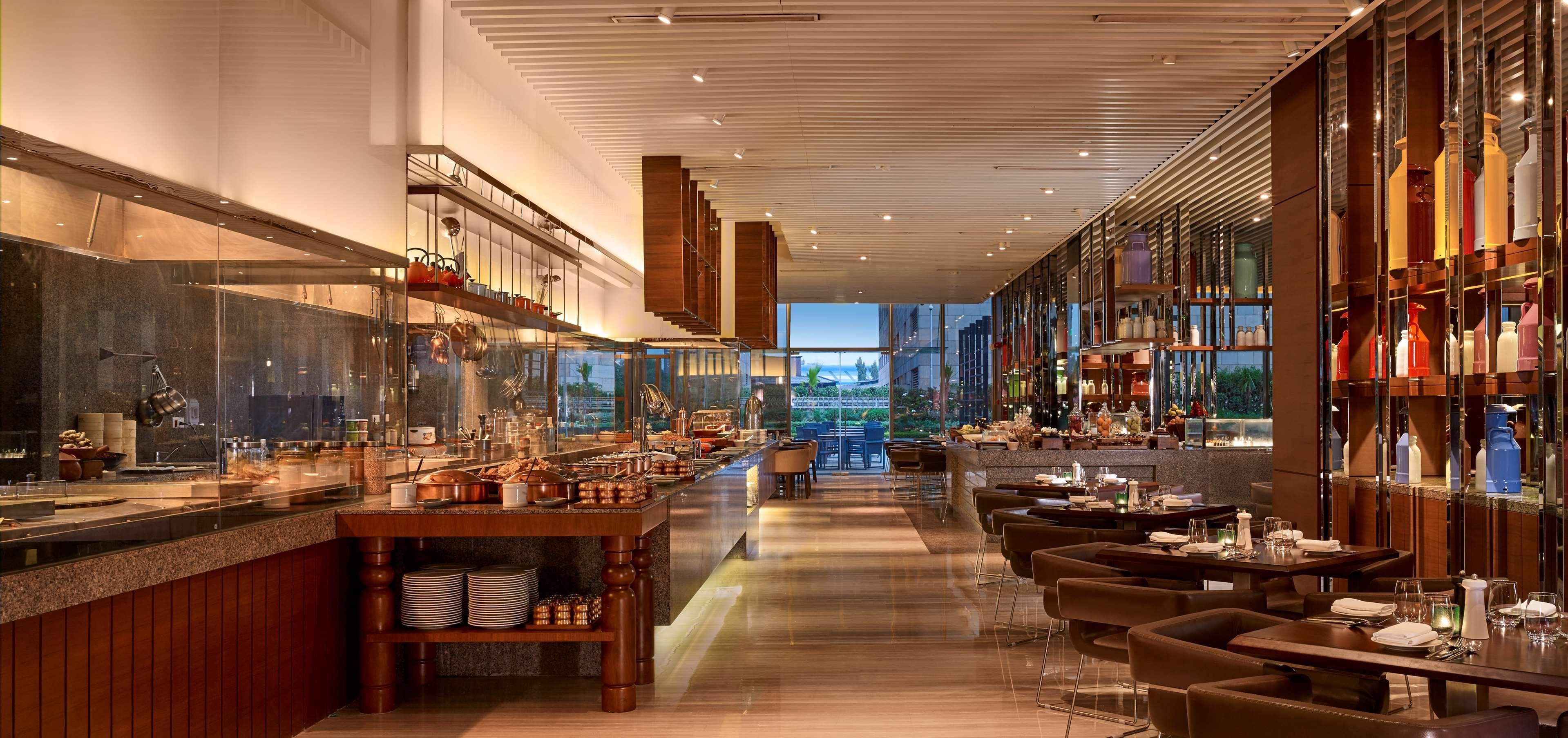 Hyatt Regency Hotel 5*